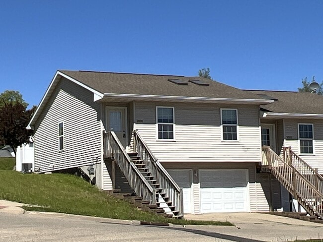 Building Photo - 3001 Stellar Eagle Dr