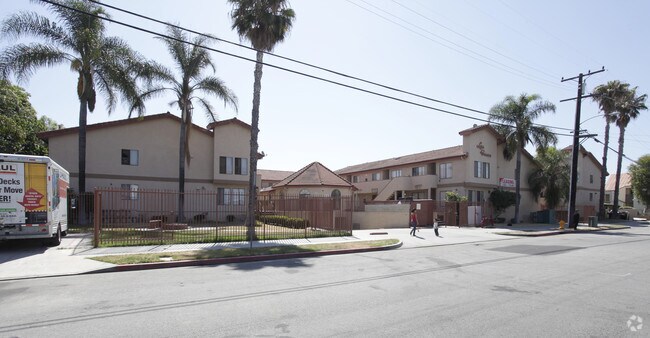Photo - Las Casas Apartments