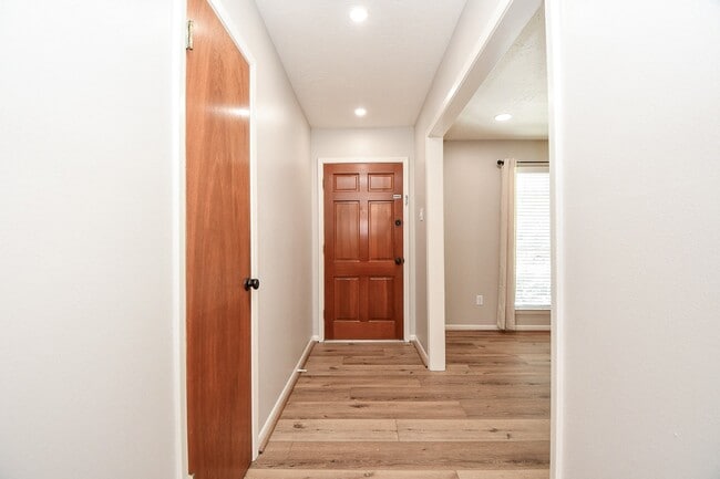 Photo - 2303 Willow Blvd
