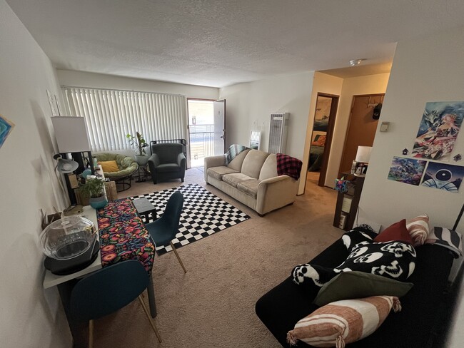 Building Photo - 1822 Francisco St Unit 14 Rental