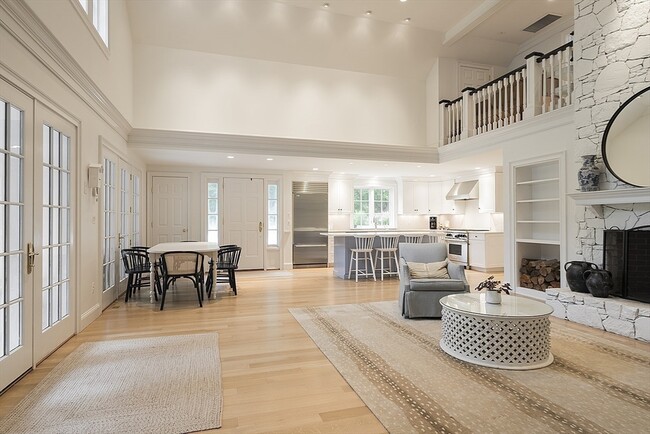 Photo - 19 Ridge Hill Farm Rd