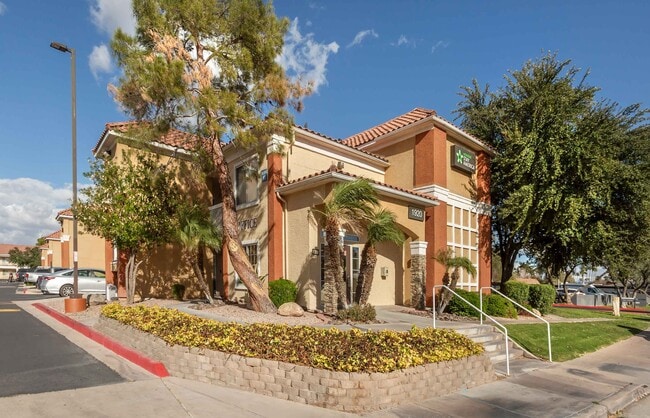 Building Photo - Furnished Studio-Phoenix - Mesa - West Rental