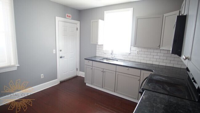 Photo - 1500 N French St