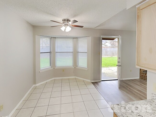 Photo - 5929 Birchhill Rd