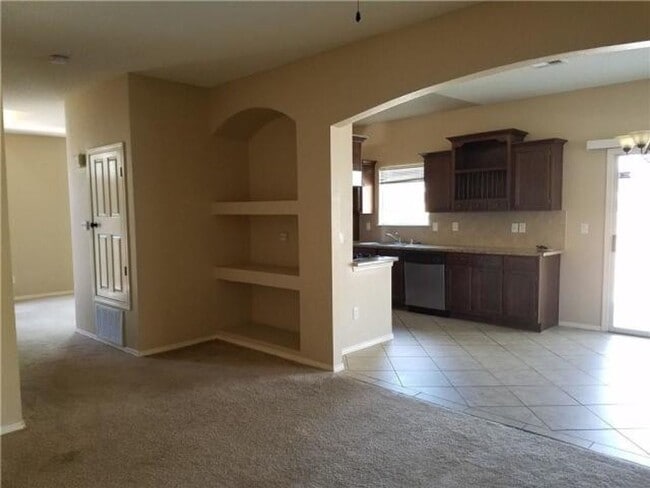 Photo - Don't miss out!