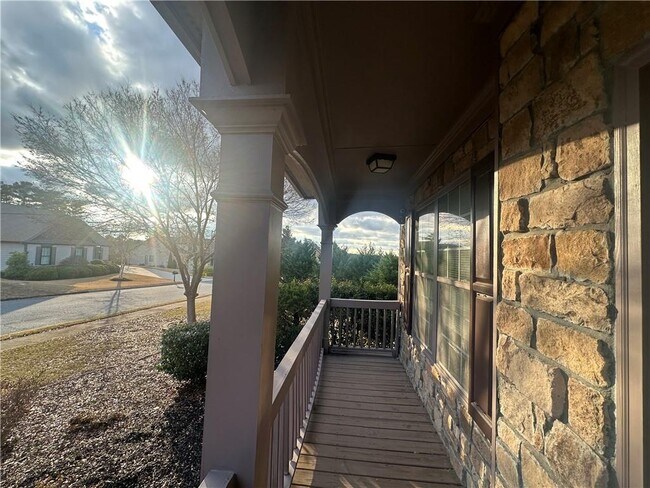 Photo - 61 Longwood Ct