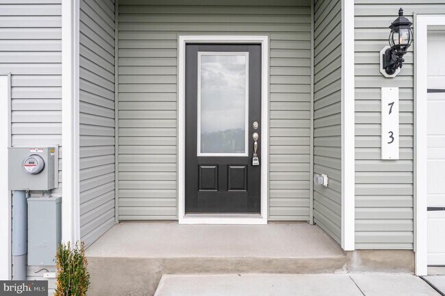 Photo - 73 Cramsford St