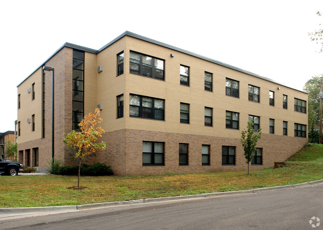 Crestview Apartments - Crestview Apartments
