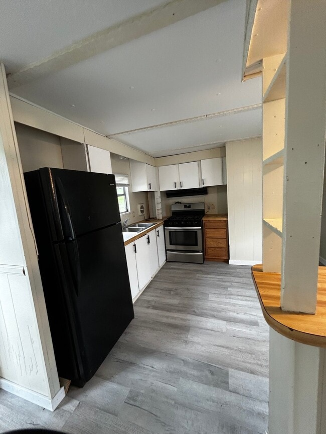 Building Photo - 118 Kirchner St