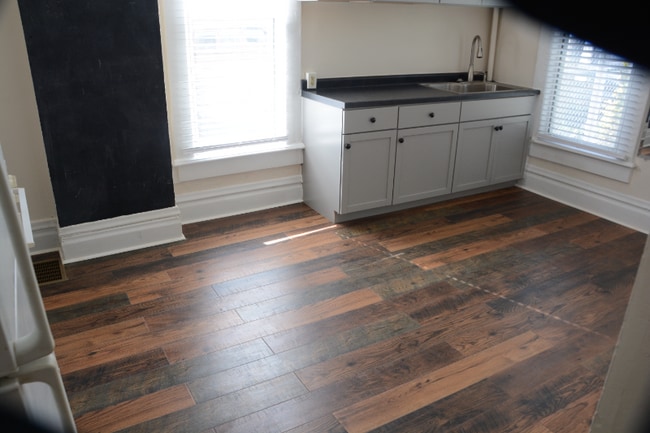 Photo - 120 W 5th Ave Unidad 2