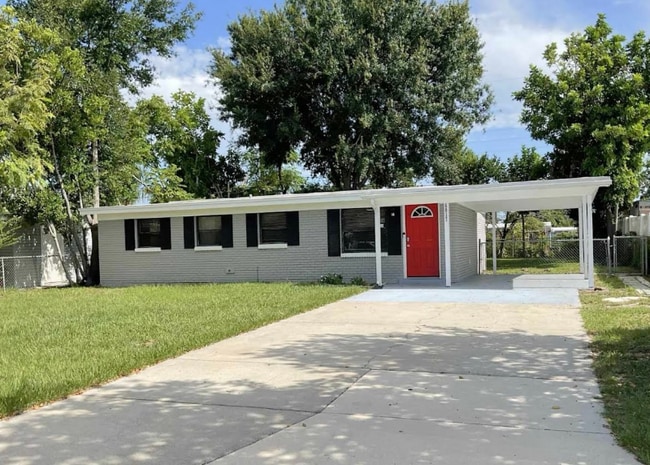 Building Photo - 8847 N 33rd St Rental