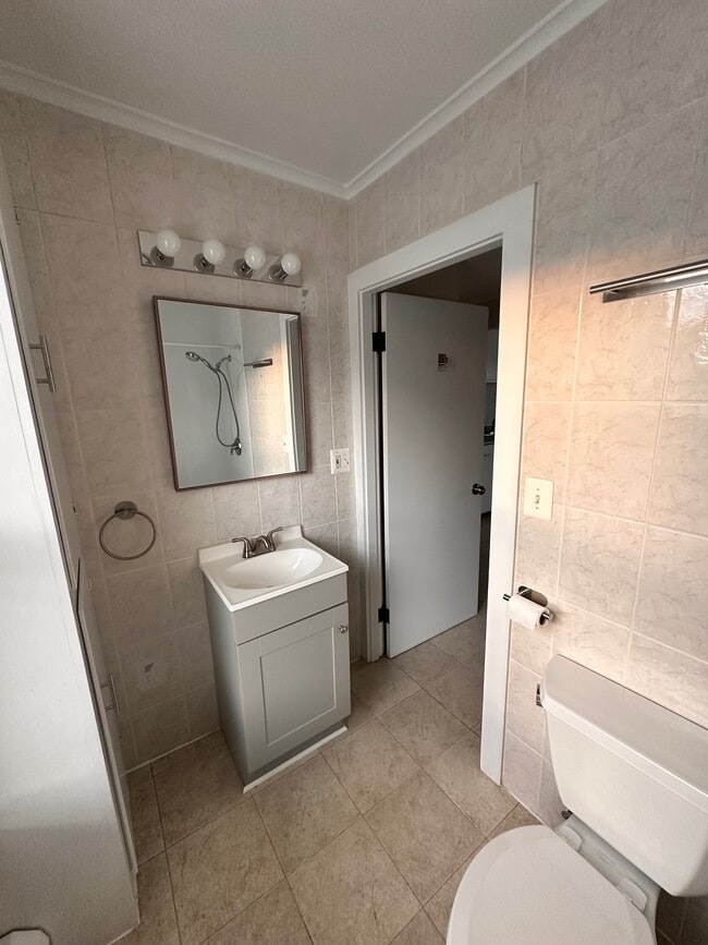 36 Halifax St Unit 2