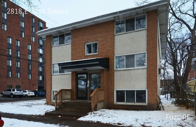 Spacious 2-Bedroom Upper-Level Unit - Avai... - Spacious 2-Bedroom Upper-Level Apartment Unit - Avai...