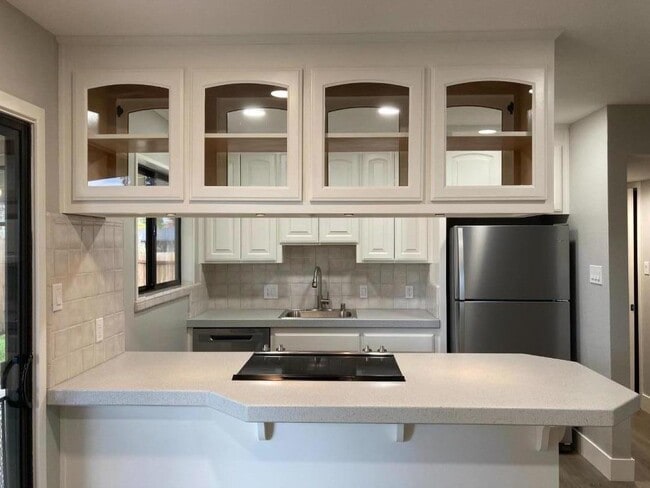 Photo - 502 Oak Ridge Dr