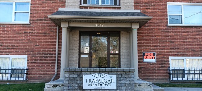 Photo - CORNER ONE BEDROOM BESIDE KIWANIS PARK Unit 12