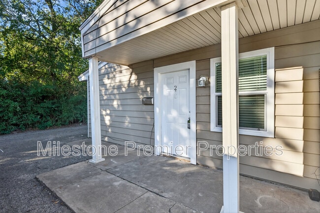 Photo - 816 S Crockett St Unit 2