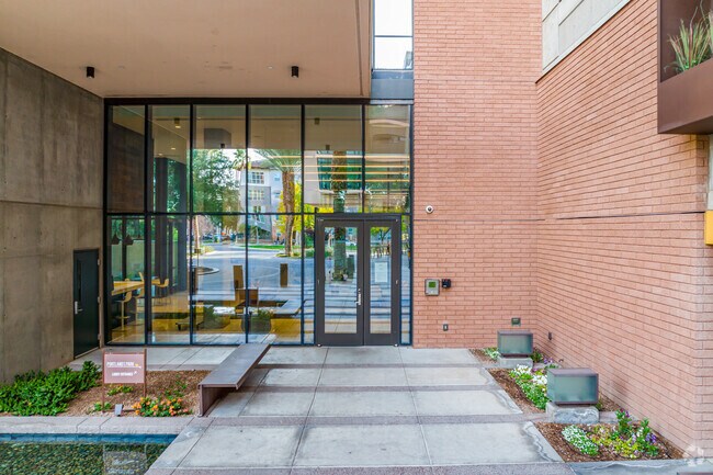 Photo - Portland on the Park