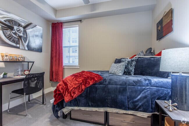 4 BR, 4 BA - 1471 SF
