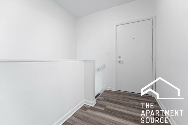 Photo - 2700 W North Ave Unidad 204