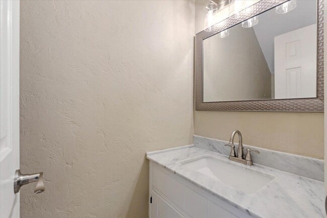 Photo - 1573 Jacks Dr