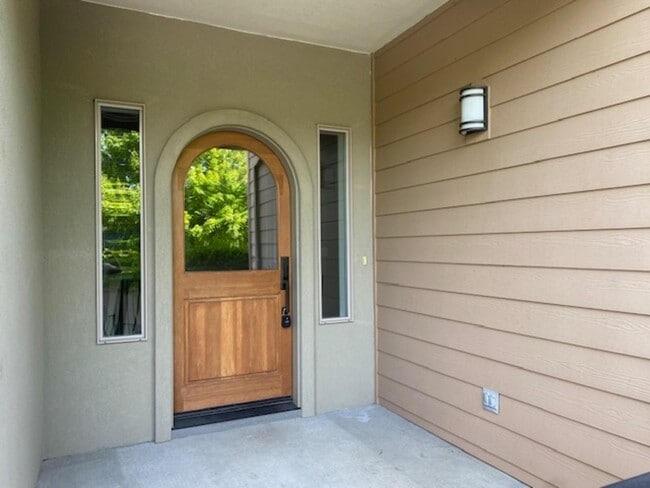 Photo - 528 W Nevada St