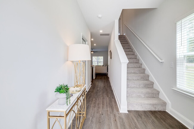 Photo - 45 Belleau Woods Cir