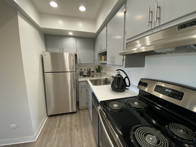 Photo - Castlemont Arms