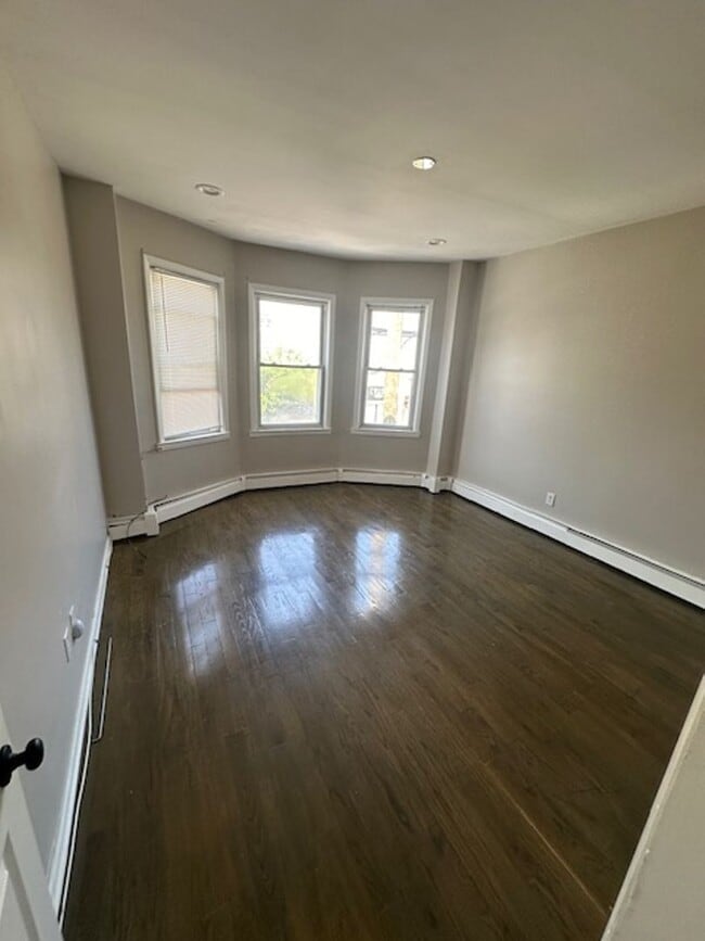 Photo - 242 Palisade Ave Apartamento Unidad 2F