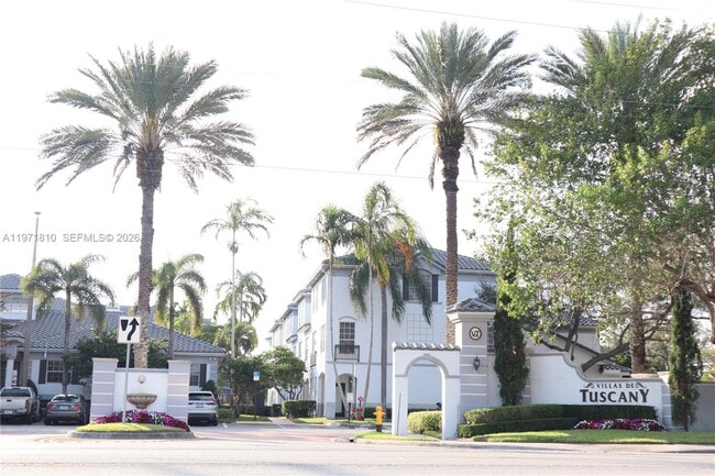 Building Photo - 721 SW 148th Ave Unit 305