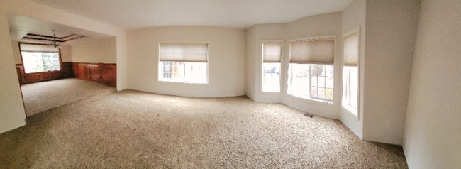 Photo - 801 S Riverside Harbor Dr