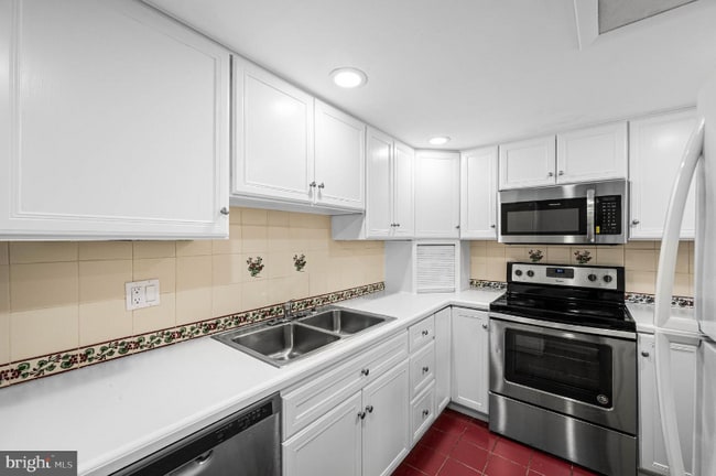 Photo - 1518 Manley Rd