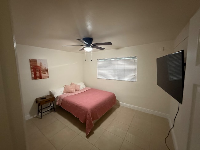 Photo - 19001 NE 14th Ave