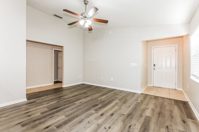 Photo - 5059 Belmont Park Ln