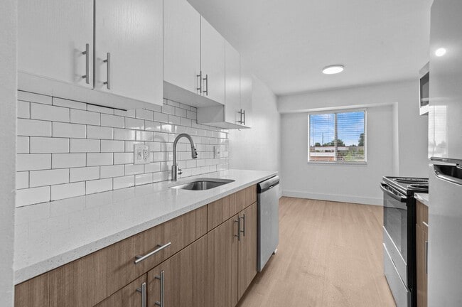 Bloomfield Square Apartments - Auburn Hill... - Bloomfield Square Apartments - Auburn Hill...