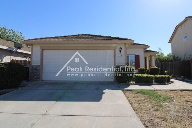 Photo - Updated 4bd/2ba Elk Grove Home with 2 Car Garage