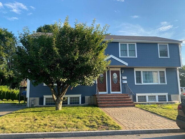 Building Photo - 27 Eaton Street Ext Rental