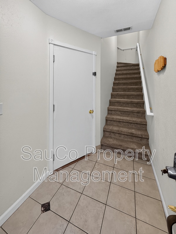 Photo - 7839 NE Kian Ln