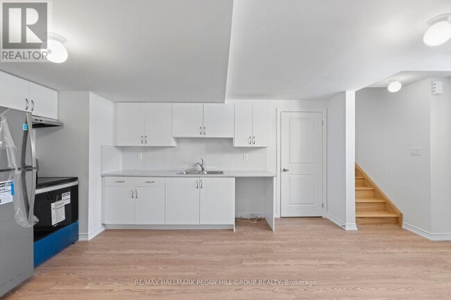 Photo - 100 Nottingham Rd