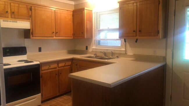 Photo - Two bedroom Duplex in the Blackman Area