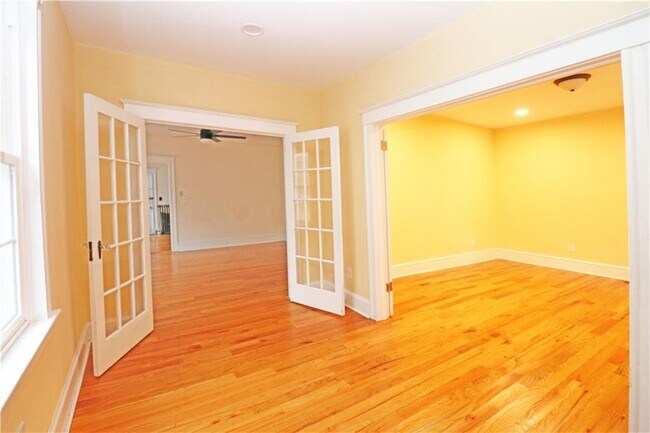 Photo - 30 Thurston Ave Unit 1