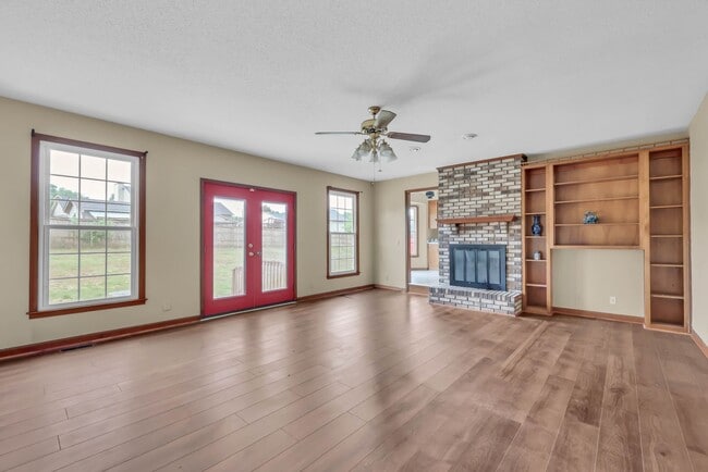 Photo - 532 Brentwood Cir