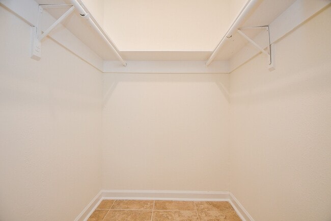 Photo - 18754 Wood Glen Ln