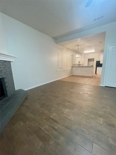 Photo - 9261 Meandering Dr