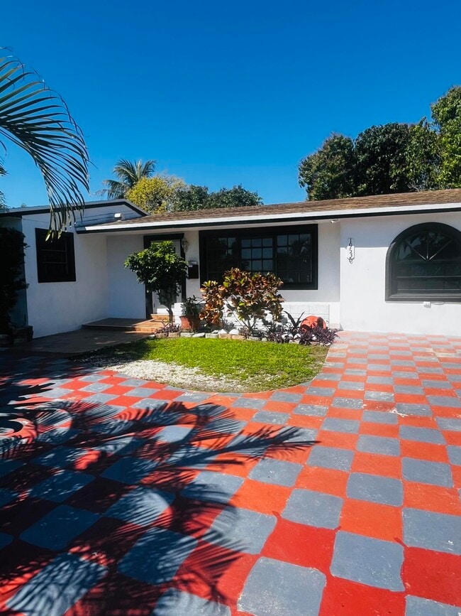 Building Photo - 19530 NW 11th Ave