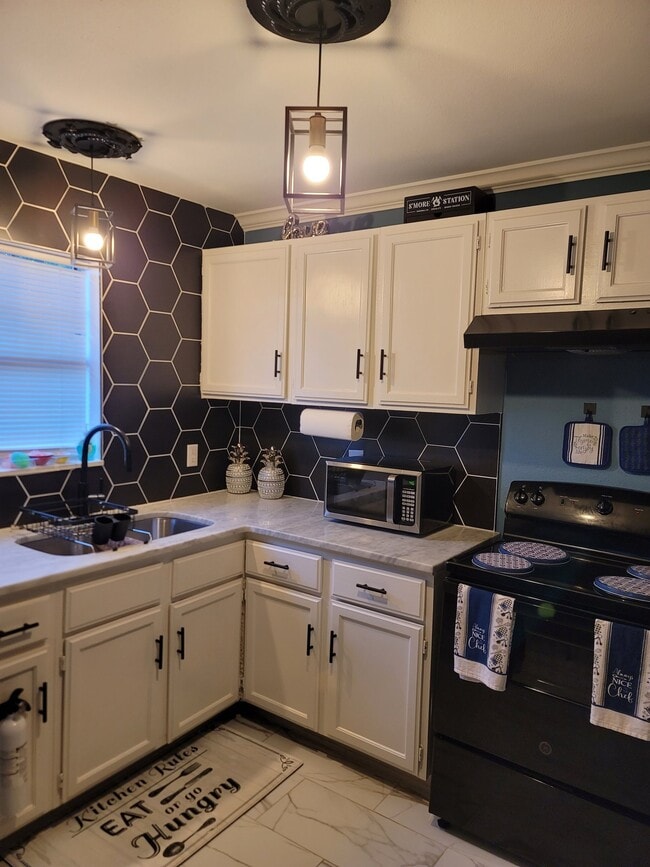 Photo - 3615 Pike Ave