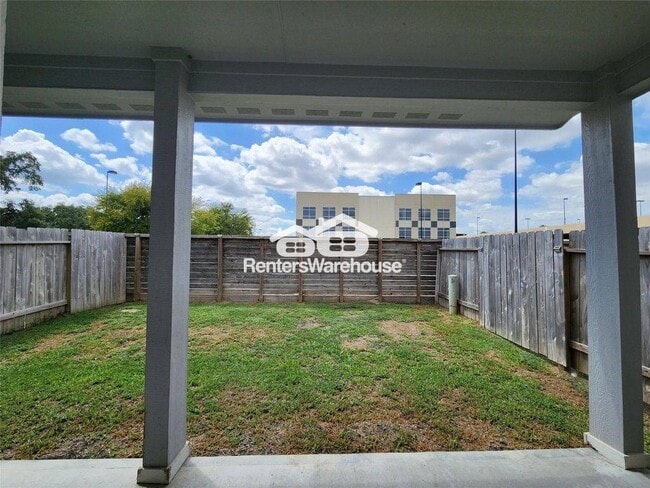 Photo - 1513 Lakeline Oak Dr