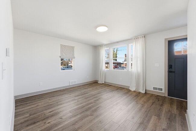 Photo - 3615 Kenmar Rd