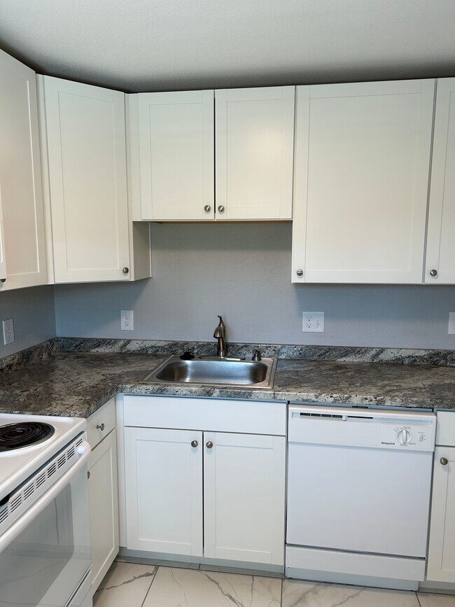 Kitchen - 3430 N Cascade Ave House
