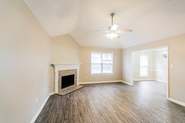 Photo - 5431 Fernglen St