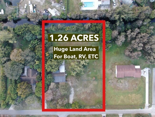 Building Photo - 1621 SW 117th Ave